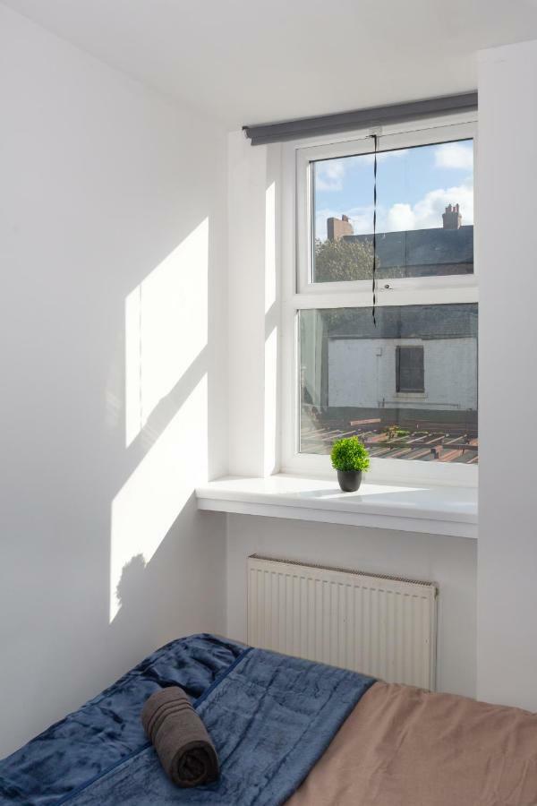 3 Bedroom Apartment Newcastle City Centre Экстерьер фото